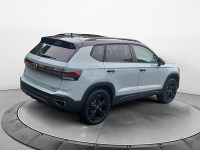 2027 Volkswagen Taos 1.5T SE Black