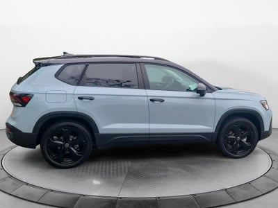 2027 Volkswagen Taos 1.5T SE Black