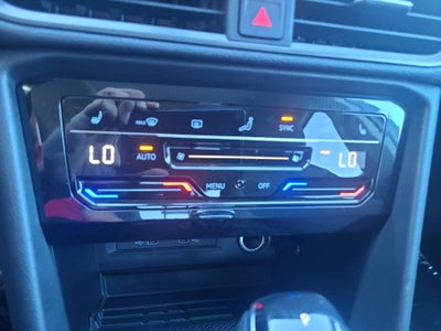 2027 Volkswagen Taos SE