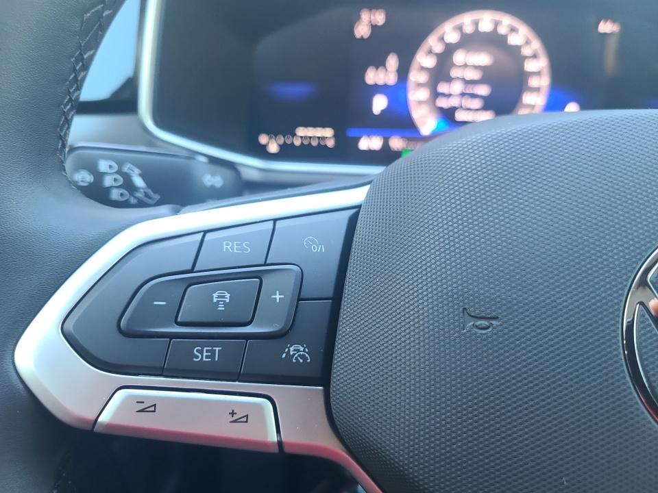 2027 Volkswagen Taos SE