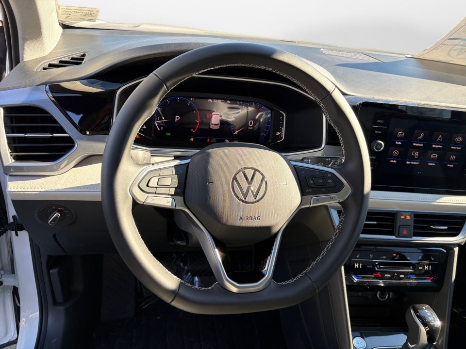 2026 Volkswagen Taos 1.5T SEL