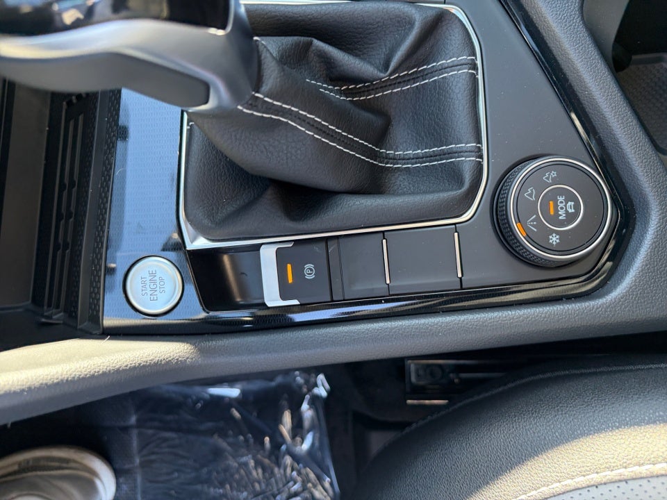 2026 Volkswagen Taos 1.5T SEL