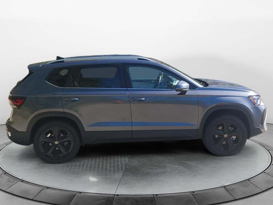 2027 Volkswagen Taos SEL