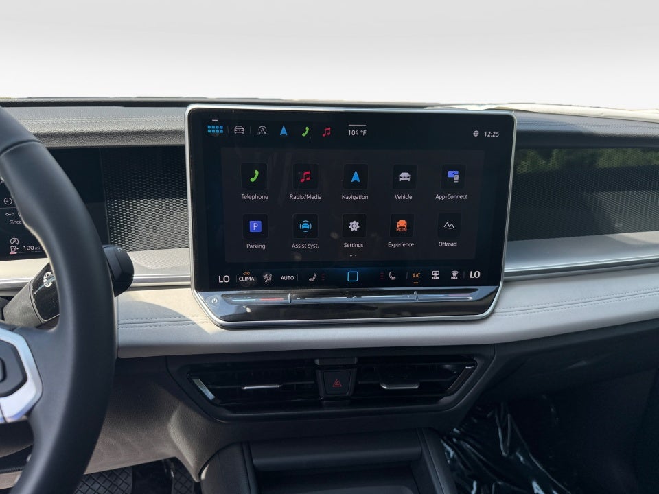 2025 Volkswagen Tiguan 2.0T SE