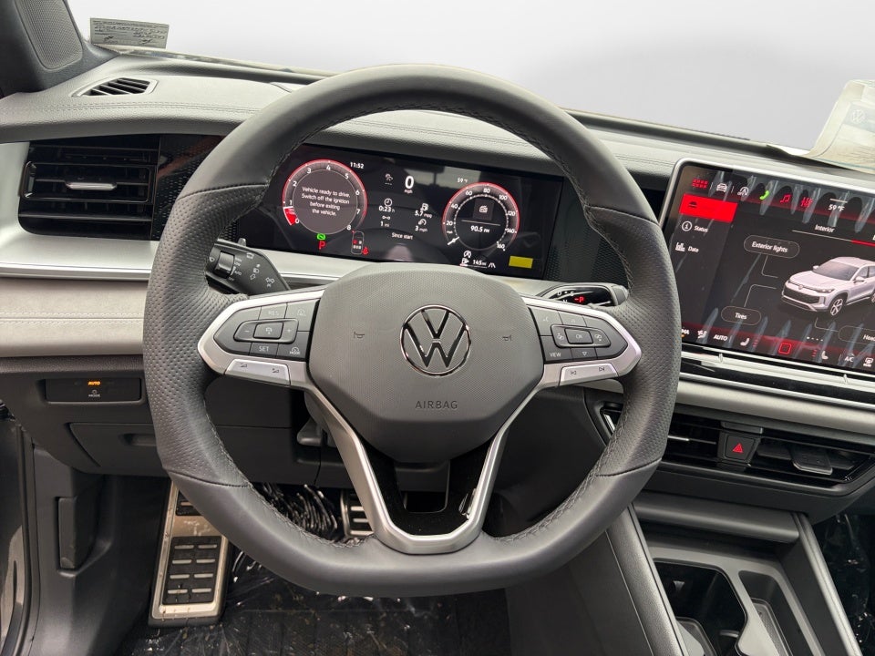 2026 Volkswagen Tiguan 2.0T SE R-Line Black