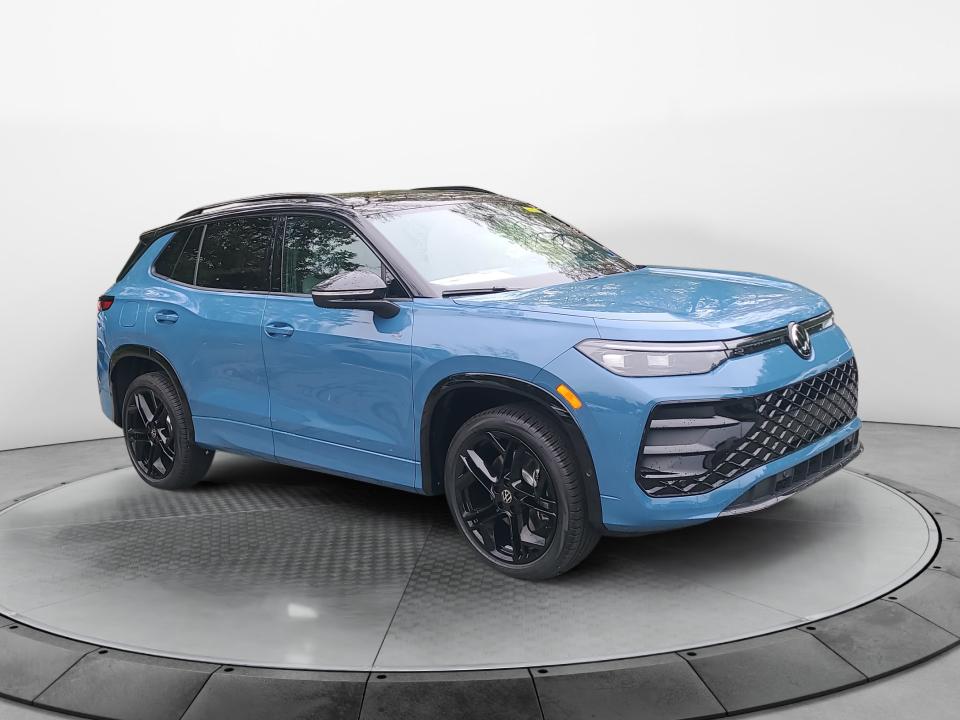 2026 Volkswagen Tiguan SE R-Line Black