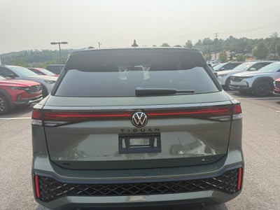2026 Volkswagen Tiguan 2.0T SE R-Line Black