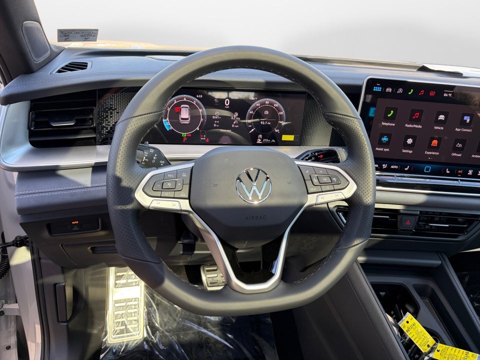 2026 Volkswagen Tiguan 2.0T SE R-Line Black