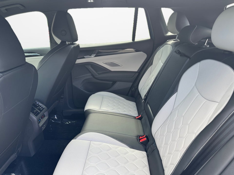 2025 Volkswagen Tiguan SEL R-Line