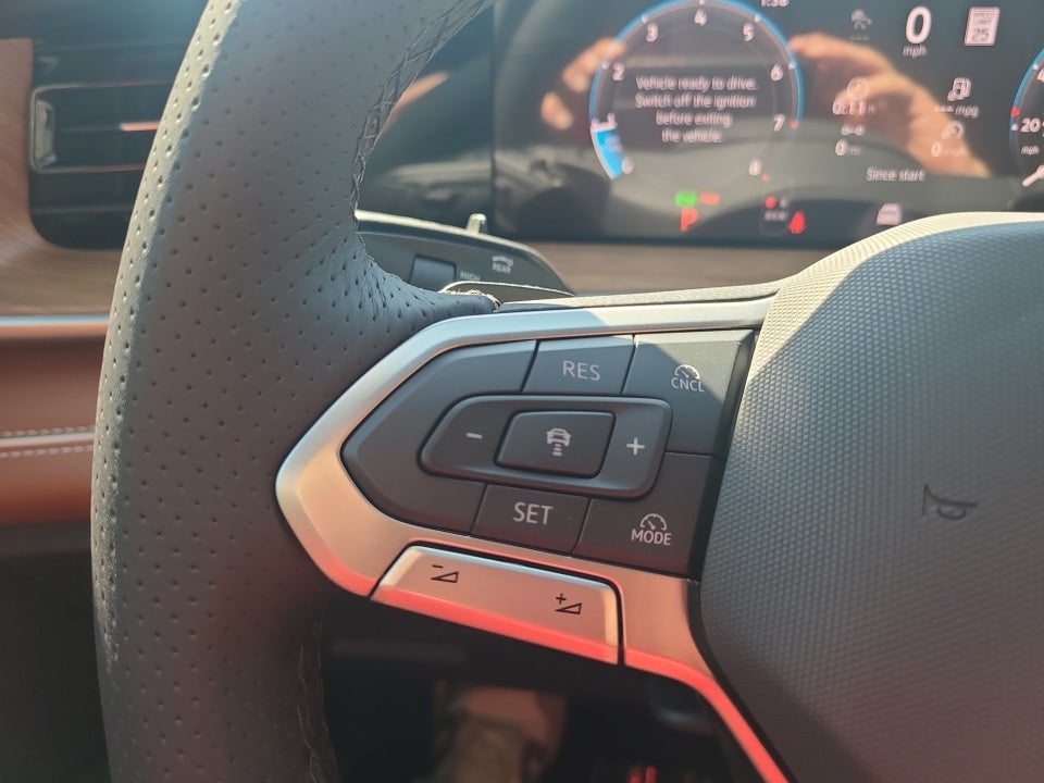 2026 Volkswagen Tiguan 2.0T SEL R-Line Turbo