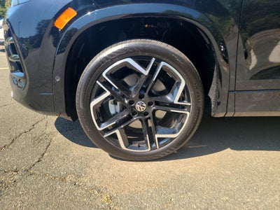 2026 Volkswagen Tiguan 2.0T SEL R-Line Turbo