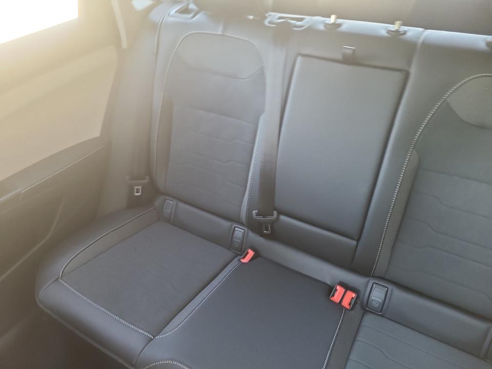 2027 Volkswagen Taos SE
