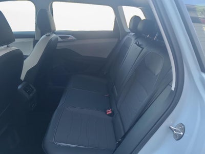 2027 Volkswagen Taos SE