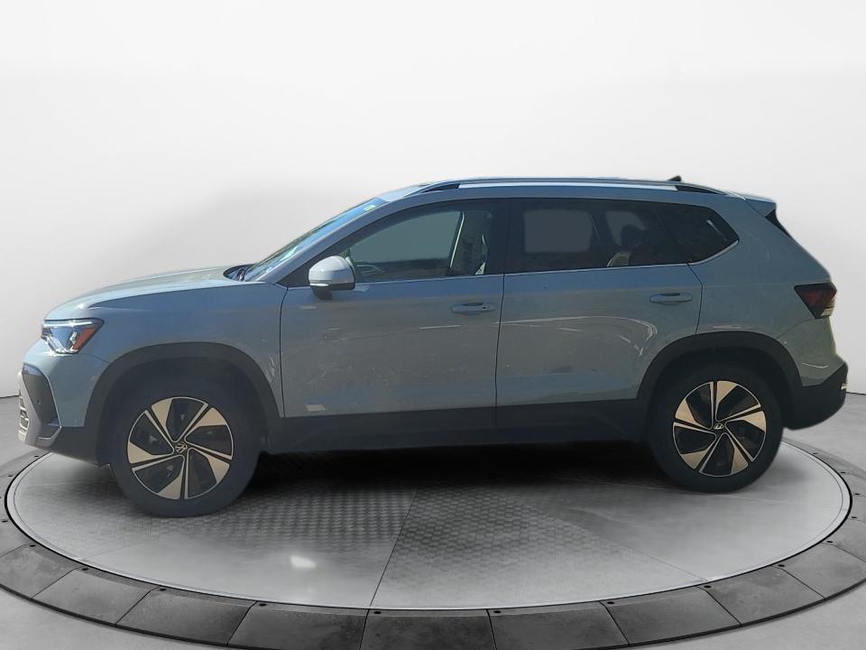 2027 Volkswagen Taos SE