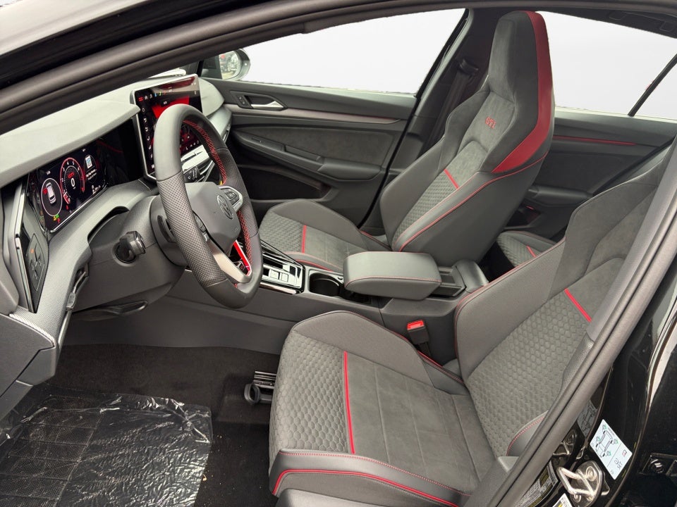 2026 Volkswagen Golf GTI SE