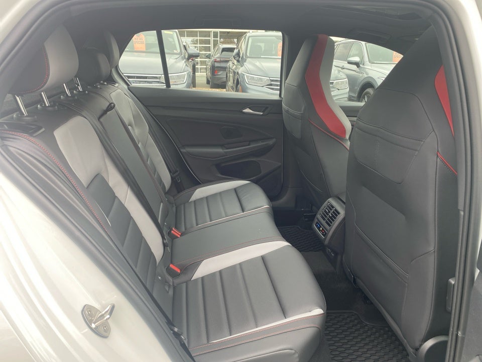 2024 Volkswagen Golf GTI 2.0T Autobahn