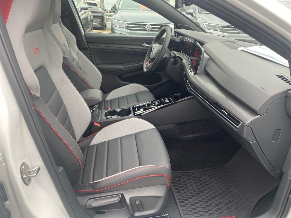 2024 Volkswagen Golf GTI 2.0T Autobahn
