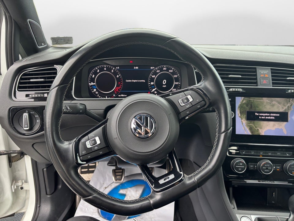 2019 Volkswagen Golf R 2.0T w/DCC & Navigation (M6)