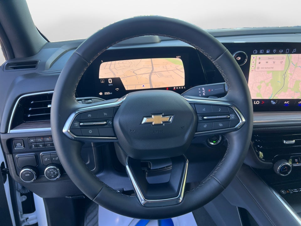 2025 Chevrolet Suburban 2WD LT