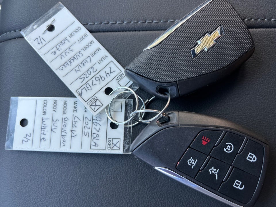 2025 Chevrolet Suburban 2WD LT