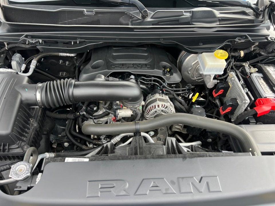 2021 RAM 1500 Big Horn Crew Cab 4x4 5'7" Box