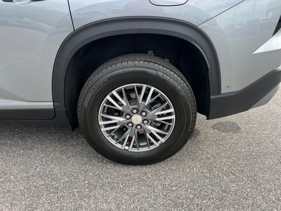 2025 Chevrolet Traverse FWD LT