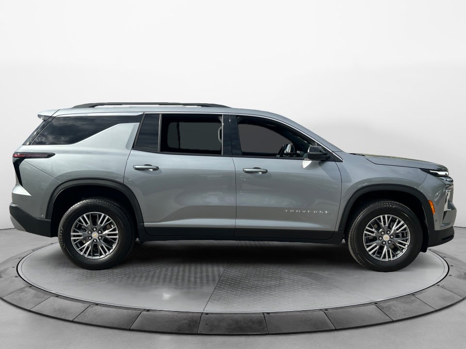 2025 Chevrolet Traverse FWD LT