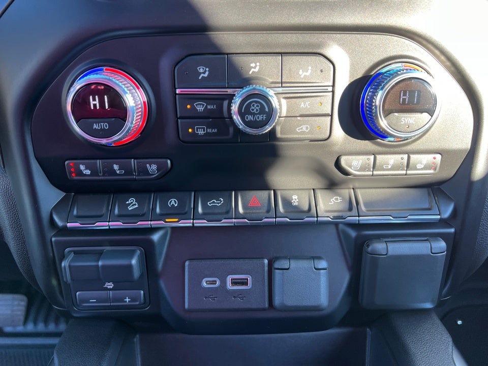 2021 GMC Sierra 1500 4WD Crew Cab Short Box AT4