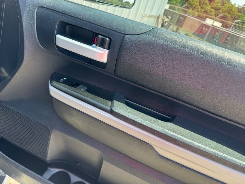 2018 Toyota Tundra SR5 5.7L V8