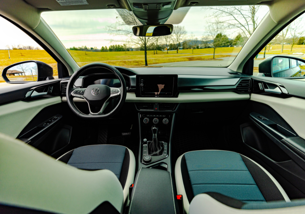 2025 Volkswagen Taos interior